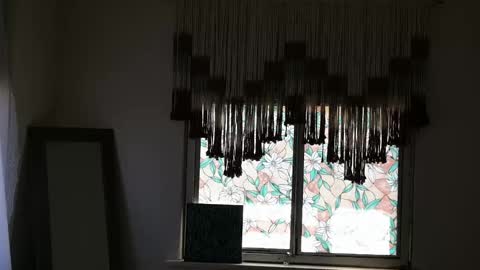 L online show from October 31, 4:08 pm