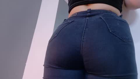 lilithsmith__ online show from January 7, 11:23 am