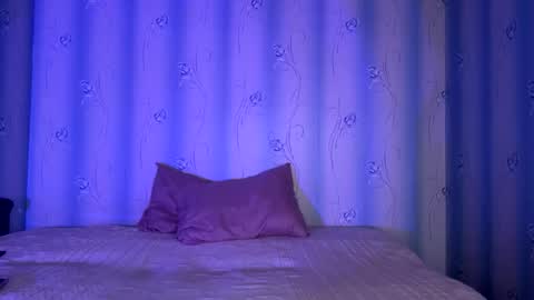 Lillian online show from March 21, 8:19 am