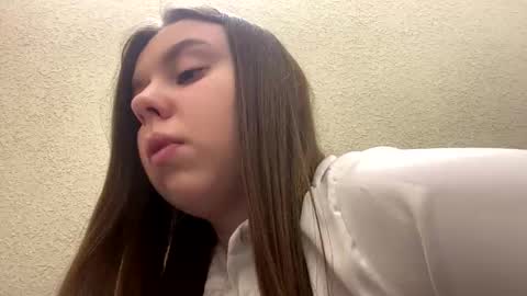 Snapshot of lillianx9zbld chatting on October 13, 6:52 pm Lily online show from October 13, 6:52 pm