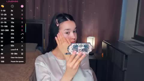 Celina Lillie online show from February 5, 9:36 am