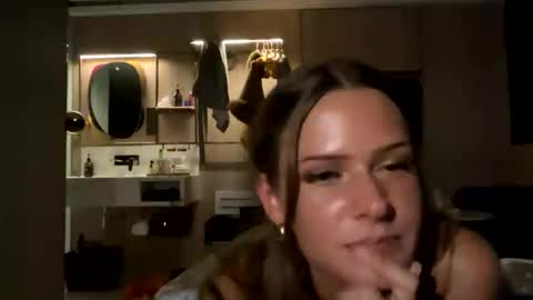 lillilee online show from February 22, 9:52 am