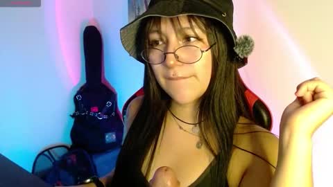 lillith_777 online show from February 4, 12:38 am