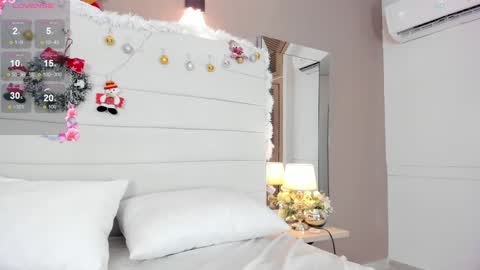 Snapshot of lilly_2809_ chatting on December 29, 4:05 am Lizeth follow me in my igimlilycute 3 online show from December 29, 4:05 am