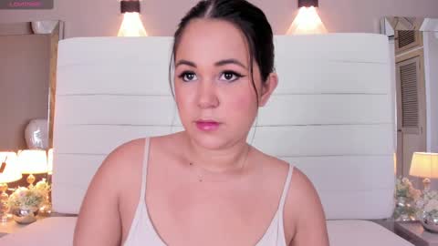 Snapshot of lilly_2809_ chatting on March 12, 3:57 am Lizeth follow me in my igimlilycute 3 online show from March 12, 3:57 am