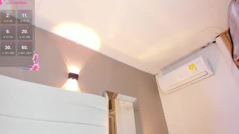 Snapshot of lilly_2809_ chatting on September 19, 4:47 am Lizeth follow me in my igimlilycute 3 online show from September 19, 4:47 am