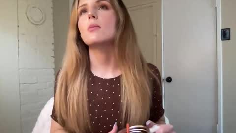 lilly_adams88 online show from June 2, 10:45 pm