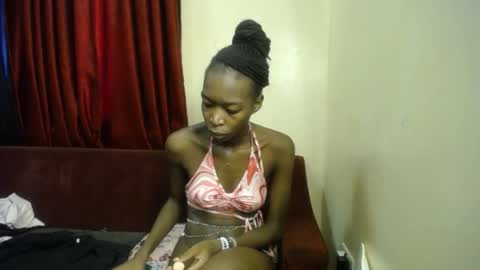 Snapshot of lilly_freak chatting on March 24, 2:44 pm Des online show from March 24, 2:44 pm