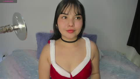 Snapshot of lilly_kinky chatting on December 25, 1:31 am Lilly  online show from December 25, 1:31 am