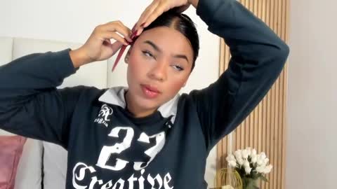 Lilly  online show from May 28, 3:48 am