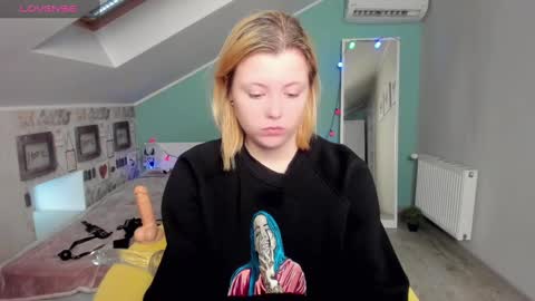 Lilly Depp online show from December 13, 1:44 pm