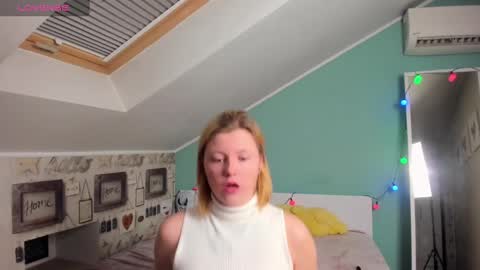 Lilly Depp online show from December 20, 12:52 am