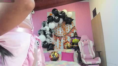 lillyy16 online show from October 19, 11:00 am