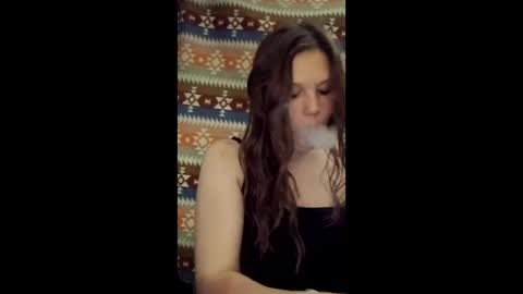 lilmissscorpi0 online show from May 30, 9:06 am