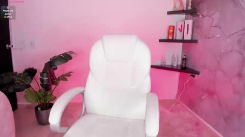 Snapshot of lilokat_ chatting on September 21, 3:19 am Lilo online show from September 21, 3:19 am