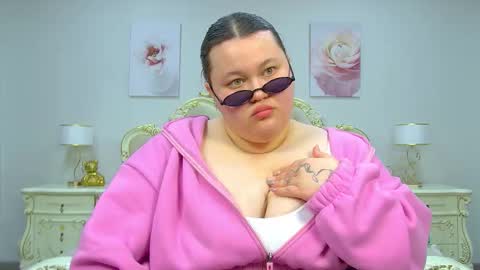 Snapshot of lilolewins chatting on January 16, 9:48 am LiloLewins online show from January 16, 9:48 am