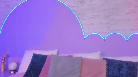 Lilou online show from September 13, 12:05 pm