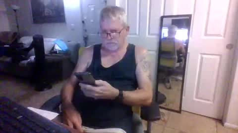 Snapshot of lilpackage69 chatting on October 17, 2:37 am lilpackage69 online show from October 17, 2:37 am