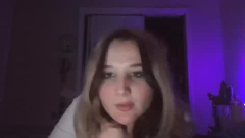 Snapshot of lilred0503 chatting on July 23, 3:59 am lilred0503 online show from July 23, 3:59 am