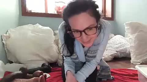 Snapshot of lilrosiedoll chatting on February 23, 5:32 pm Lilrosiedoll online show from February 23, 5:32 pm