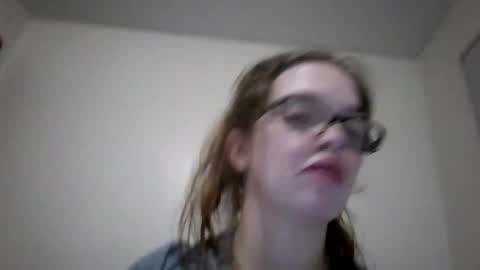 Snapshot of lilshortt chatting on March 6, 3:57 am lilshortt online show from March 6, 3:57 am