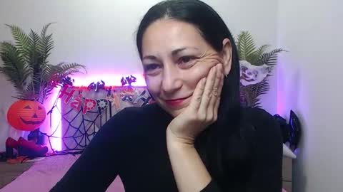 lilugrants online show from October 18, 6:19 pm