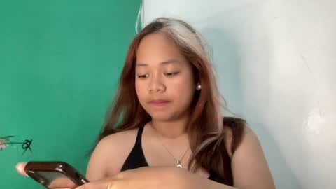 Snapshot of lilvixenbaby24 chatting on July 1, 10:28 am lilvixenbaby24 online show from July 1, 10:28 am