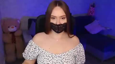 lily_baker_ online show from May 29, 8:01 am