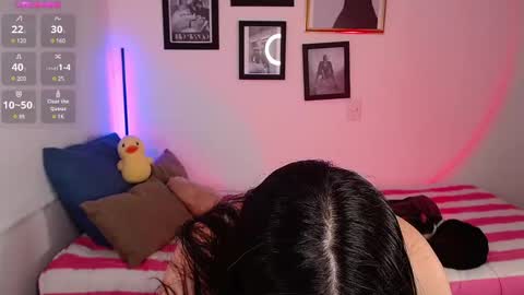 Snapshot of lily_evans_ chatting on January 23, 11:26 pm just lily online show from January 23, 11:26 pm