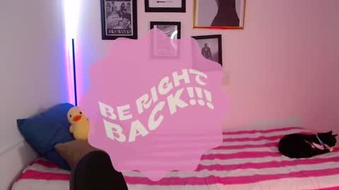 Snapshot of lily_evans_ chatting on January 24, 8:22 pm just lily online show from January 24, 8:22 pm