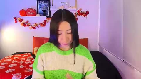 Snapshot of lily_evans_ chatting on November 3, 9:48 pm just lily online show from November 3, 9:48 pm