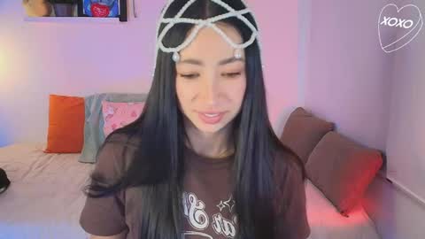 Snapshot of lily_evans_ chatting on April 28, 12:42 am just lily online show from April 28, 12:42 am