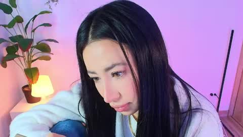 Snapshot of lily_evans_ chatting on June 4, 10:16 pm just lily online show from June 4, 10:16 pm