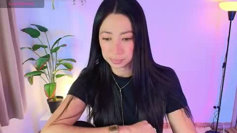Snapshot of lily_evans_ chatting on July 8, 10:03 pm just lily online show from July 8, 10:03 pm