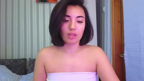 Lily online show from October 18, 7:20 am