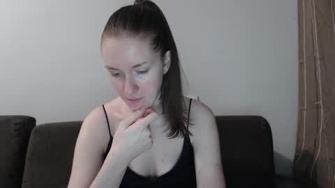 lily_love_x online show from March 14, 5:35 am
