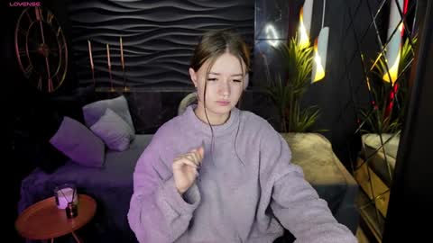 Lily online show from December 26, 7:45 am