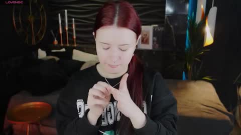 Lily online show from March 3, 7:03 am