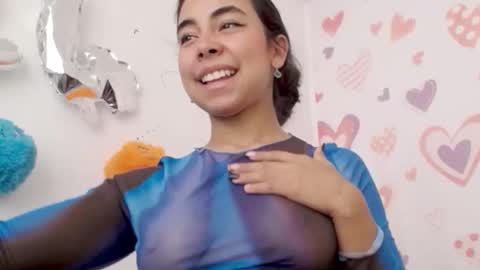 Lily Roberts online show from October 5, 3:10 pm