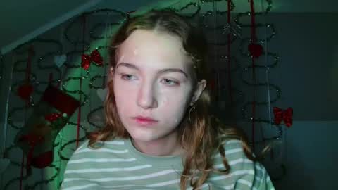 small lily online show from January 15, 7:13 am