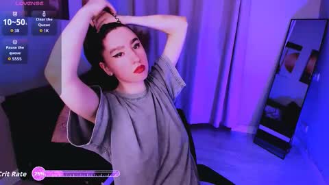 LILY online show from March 11, 2:56 pm