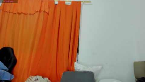 Snapshot of lilybaudyn_ chatting on July 13, 8:50 am Lily online show from July 13, 8:50 am