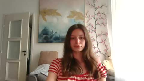Snapshot of lilycandy_ chatting on June 15, 11:01 am lilycandy_ online show from June 15, 11:01 am