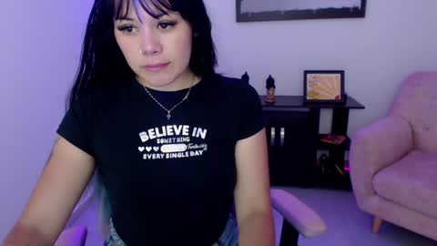 Snapshot of lilydoll1 chatting on April 24, 10:56 pm Lily online show from April 24, 10:56 pm