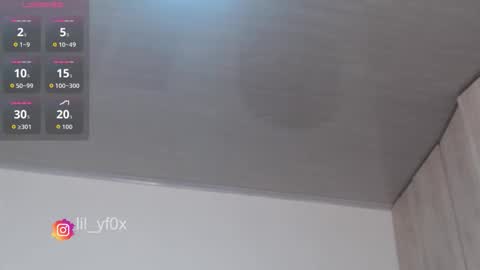 lilyfox23 online show from September 13, 12:38 pm