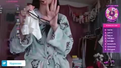 Lily Grace online show from February 9, 1:42 am