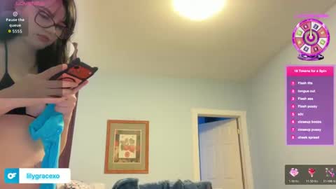 Lily Grace online show from February 22, 1:07 am