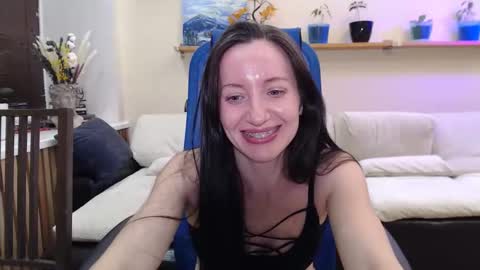 Snapshot of lilymellow chatting on September 13, 7:24 pm Lily online show from September 13, 7:24 pm