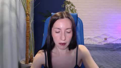 Snapshot of lilymellow chatting on September 29, 3:22 am Lily online show from September 29, 3:22 am