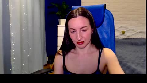 Lily online show from February 9, 9:24 am